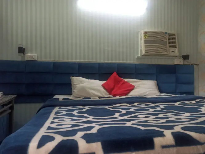 Flagship Meenu Inn
