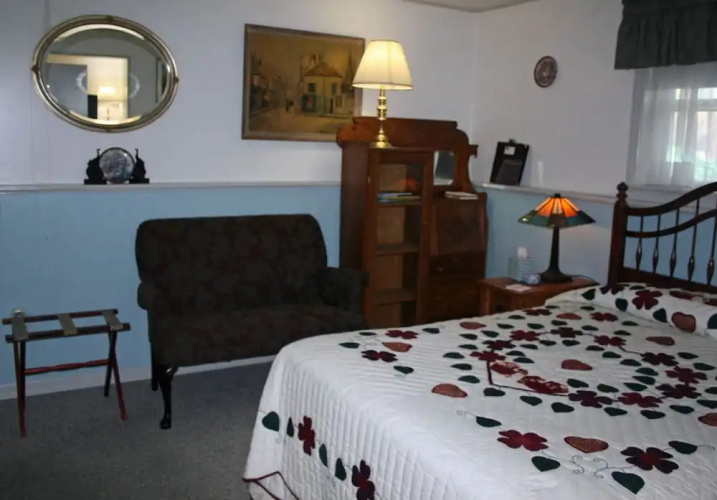 Carriage Corner Bed & Breakfast