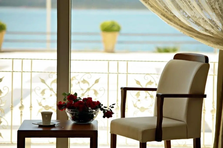 Standard Triple room with sea view
