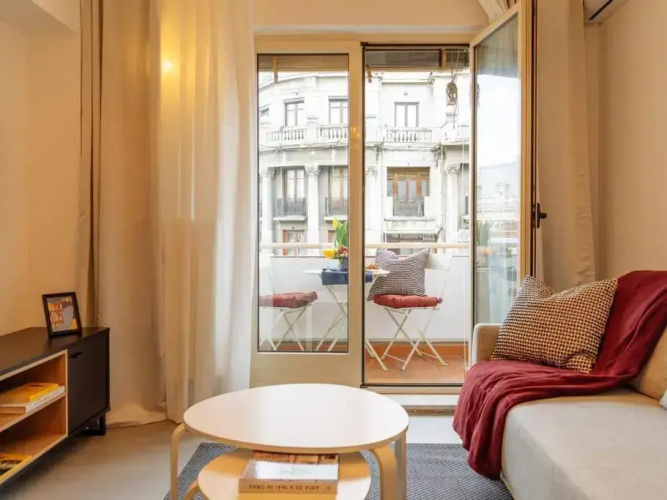 Pop Art Flat - Bright 2BR near the Old Town