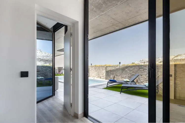 The One Luxury Apartments