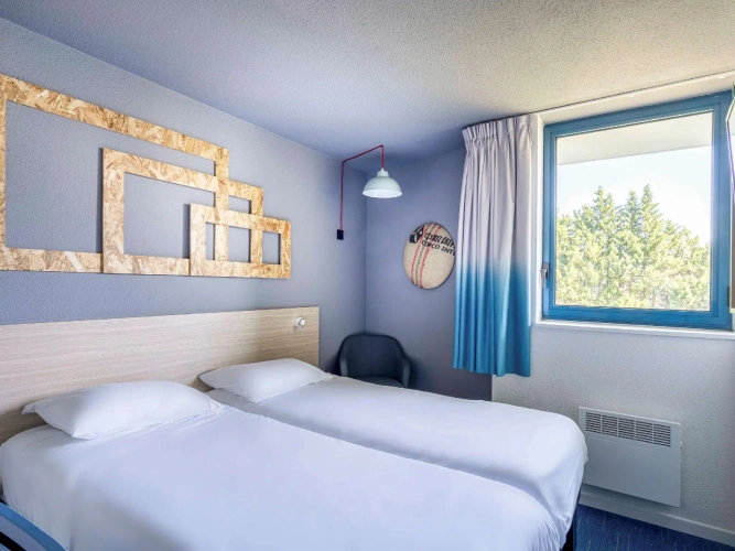 Pop Twin room