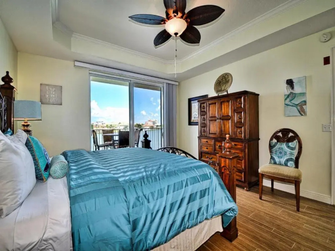 Bay Harbor 303