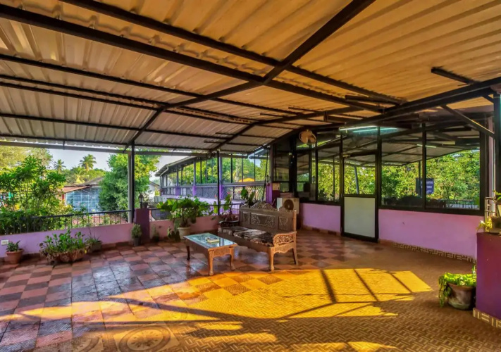 Azure De Goa