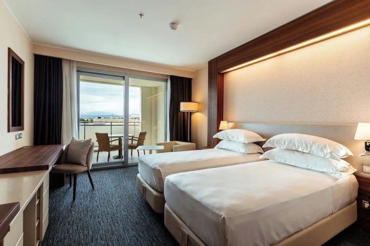 Superior Twin room with balcony