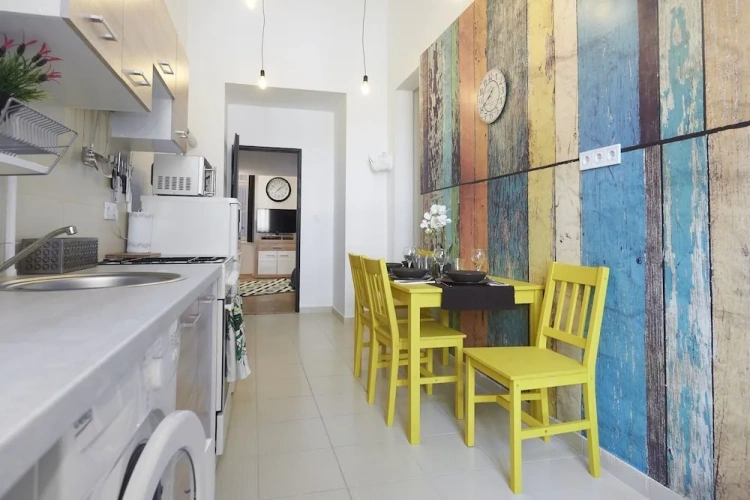 1 Bedroom Apartment