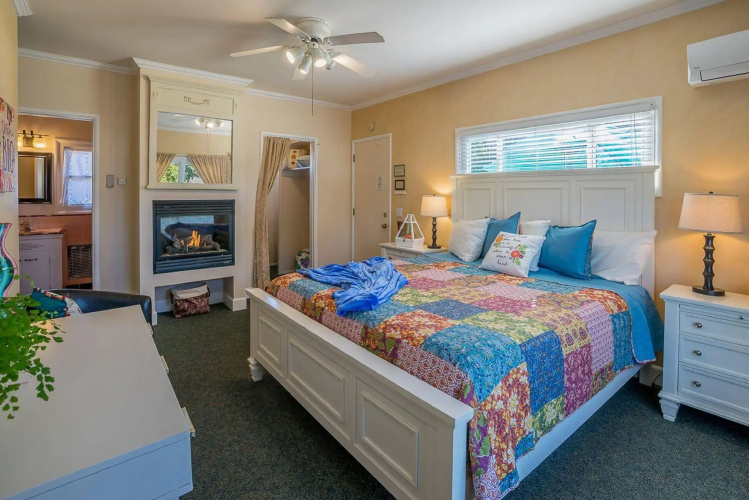 Beach House Inn