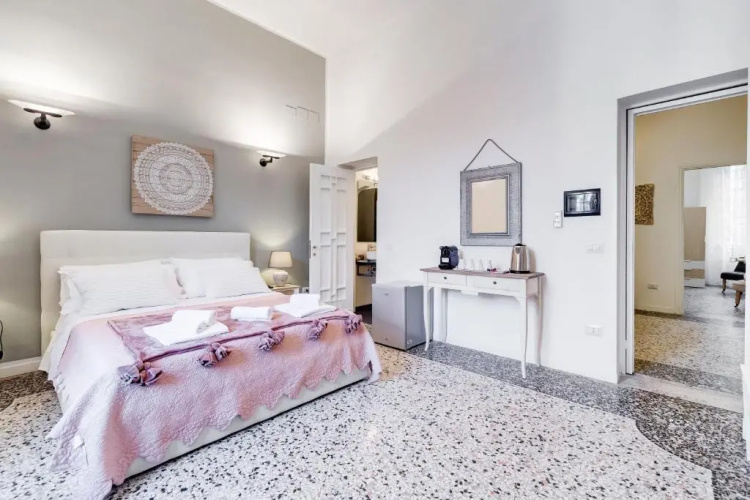 Monti Luxury