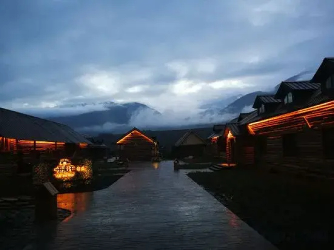 Hemu Kailai Khan Inn