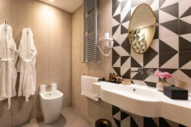 Loly Boutique Hotel