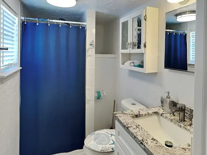 Surfside Beach Bungalow by Ryson Vacation Rentals