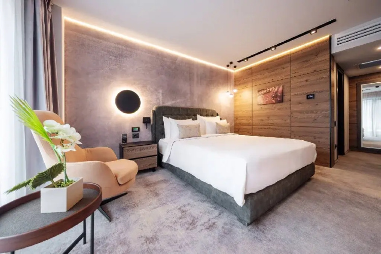 . Hotel SIMONA HALEP