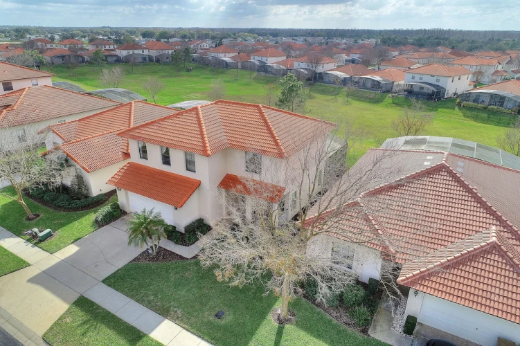 South Facing: Green Views & Gated Facilities