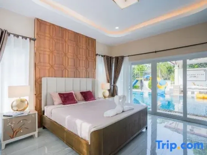 4 Bedrooms Villa
