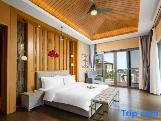 4 Bedrooms Grand Villa