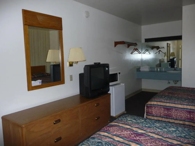 Red Rose Motel