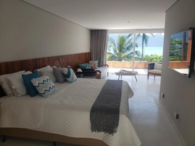 Bahari Suites