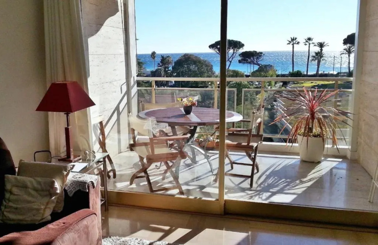 Sea Side apartment