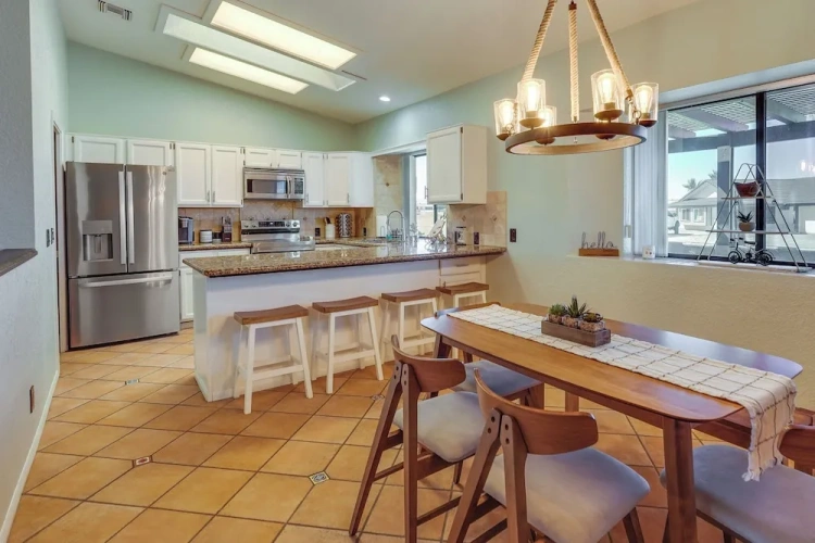 3 Bedrooms Cottage
