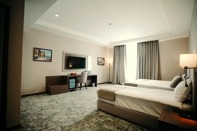 Hill Chalet Hotel & Resort