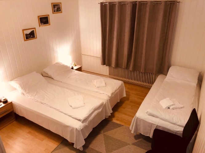 Standard Triple room