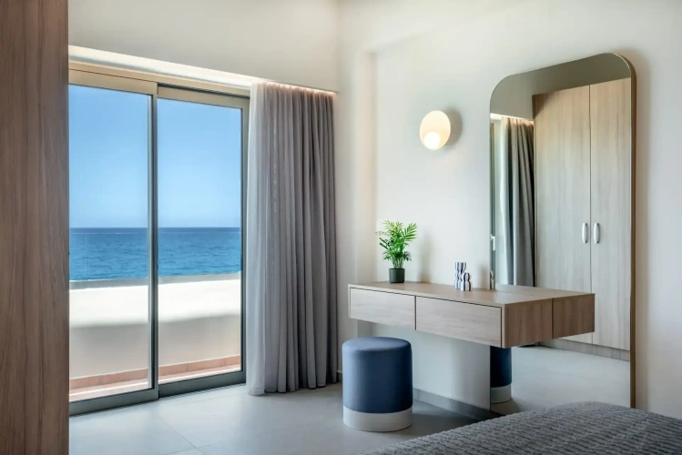 1 Bedroom Premium Suite with sea view
