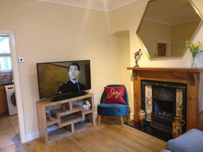2 Bedrooms Cottage
