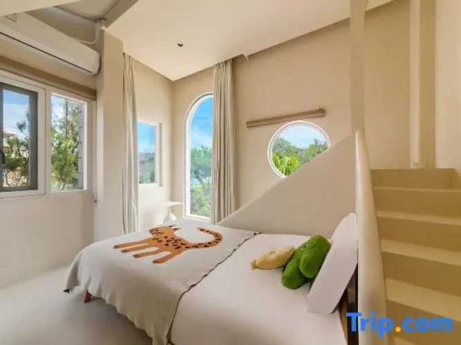 Luxury Double Family room with balcony