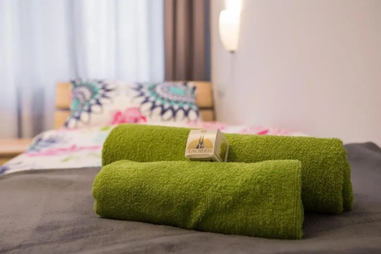 2 Bedrooms Apartment
