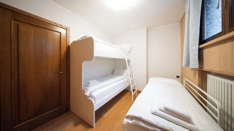 3 Bedrooms Apartment