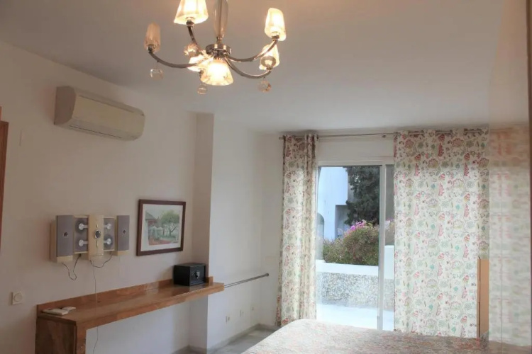 Alcazaba Beach Apartment 3302