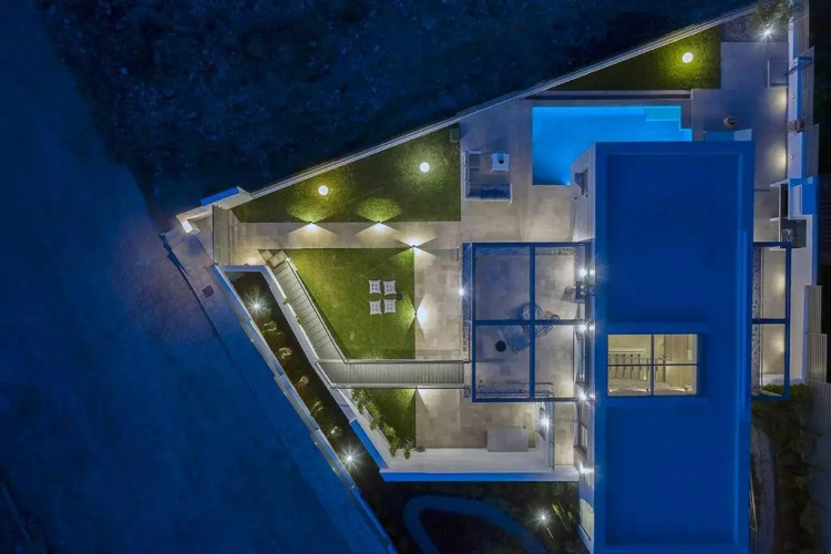 Villa Theologos