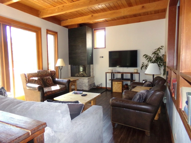 2 Bedrooms Cottage