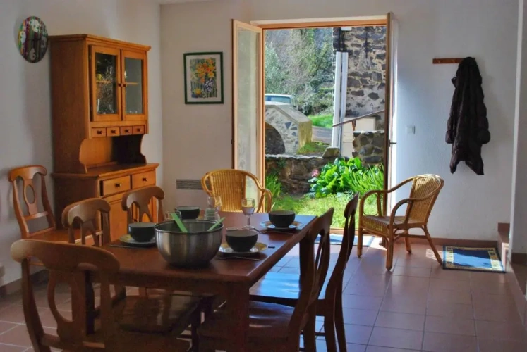 2 Bedrooms Cottage