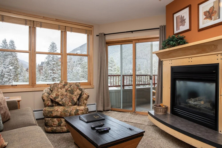 8282 Silver Mill 1 Bedroom Condo by RedAwning