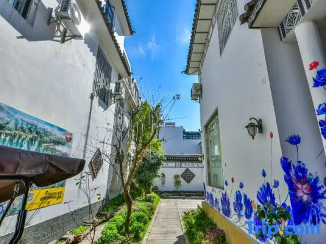 Qianbaidu Boutique Inn