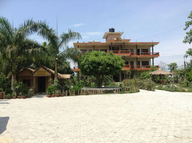 Eden Jungle Resort