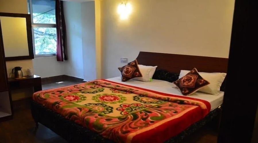 Seasons Hotel