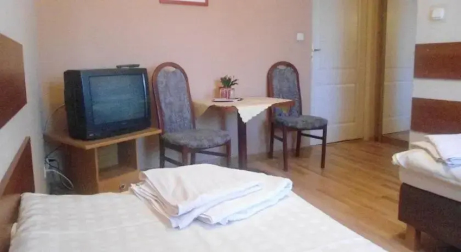 Hotel Pod Platanami