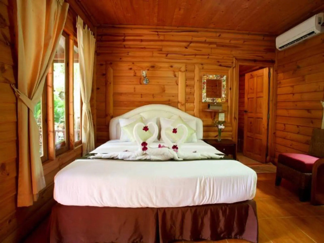 Tonsak Resort
