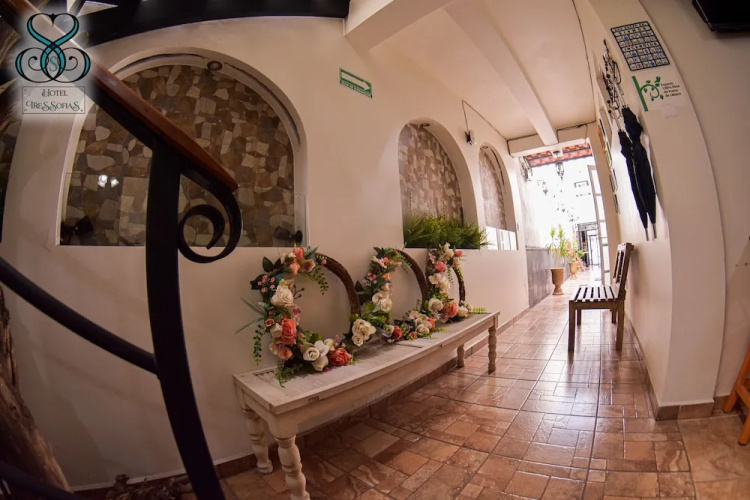 Hotel Tres Sofías