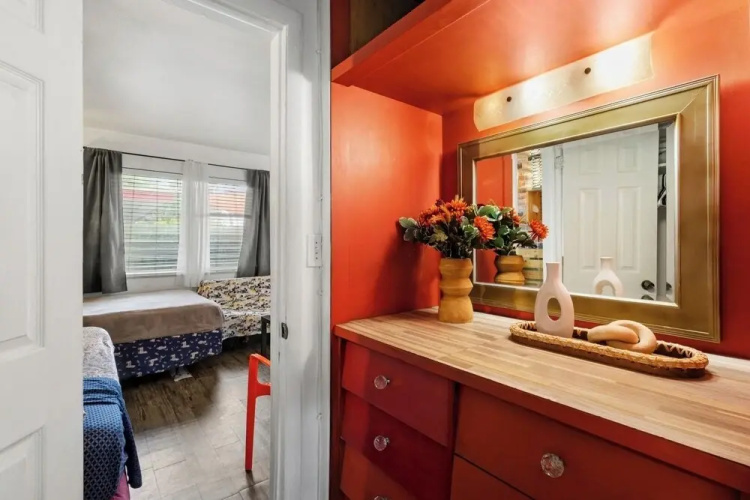 Hollywood 1BR Condo: Pets Allowed, BBQ & Parking
