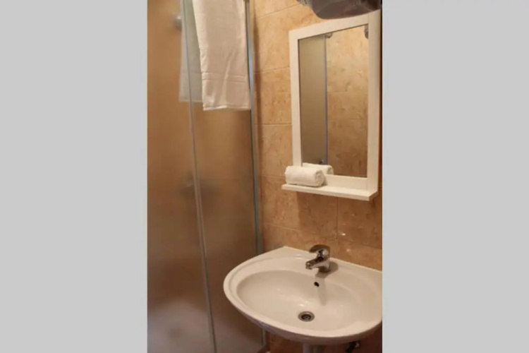 Studio apartment for 2 in center
