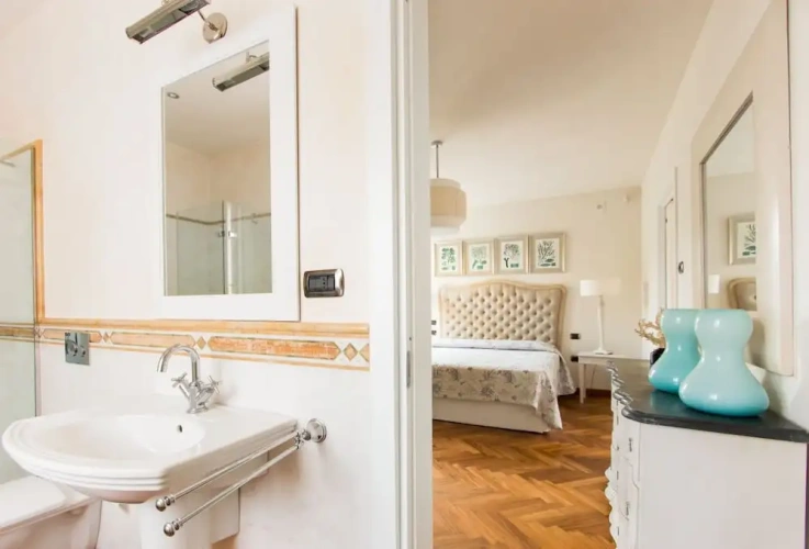 4 Bedrooms Villa