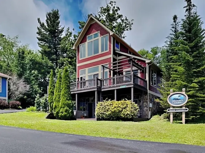 4 Bedrooms Cottage