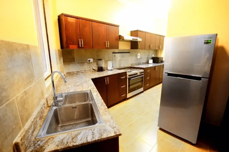 3 Bedrooms Apartment
