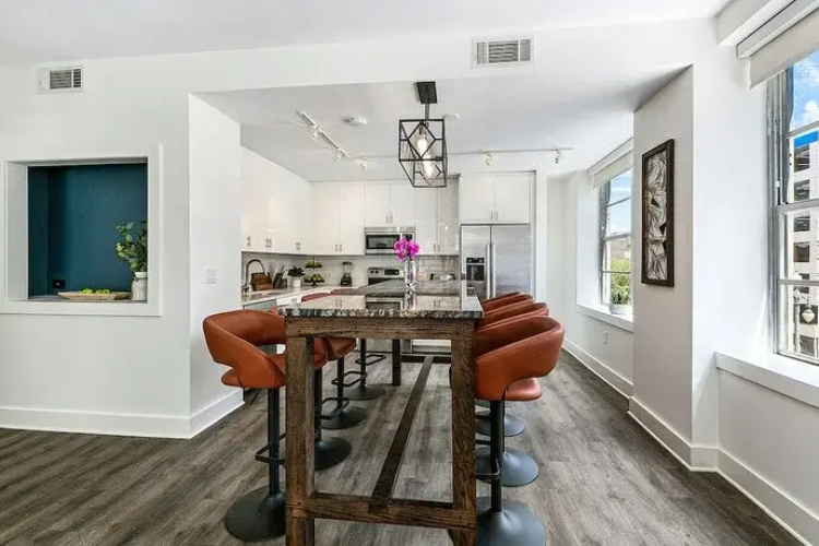 Chic 4BR Condo in California Building