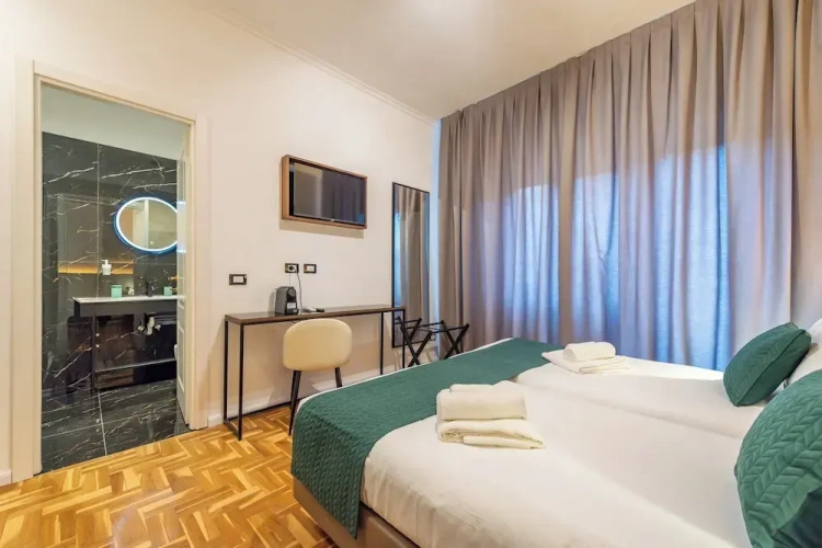 1 Bedroom Standard Twin room with balcony