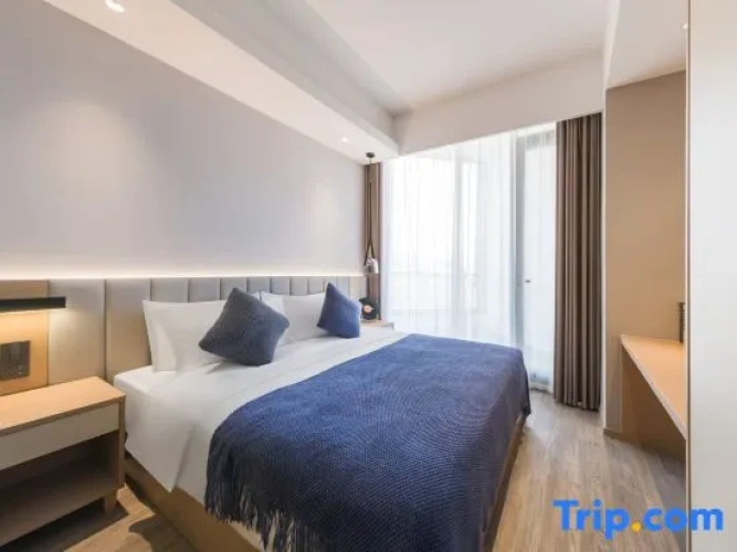 1 Bedroom Deluxe Suite