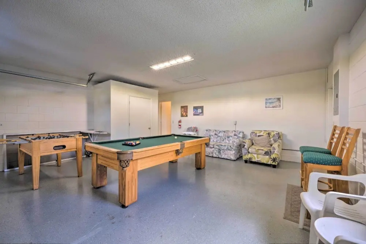 ~ 5 Mi to Theme Parks: Kissimmee Home w/ Pool